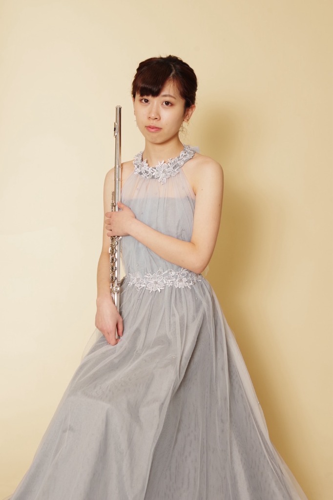 新潟のフルート教室・吉井美月先生の演奏風景